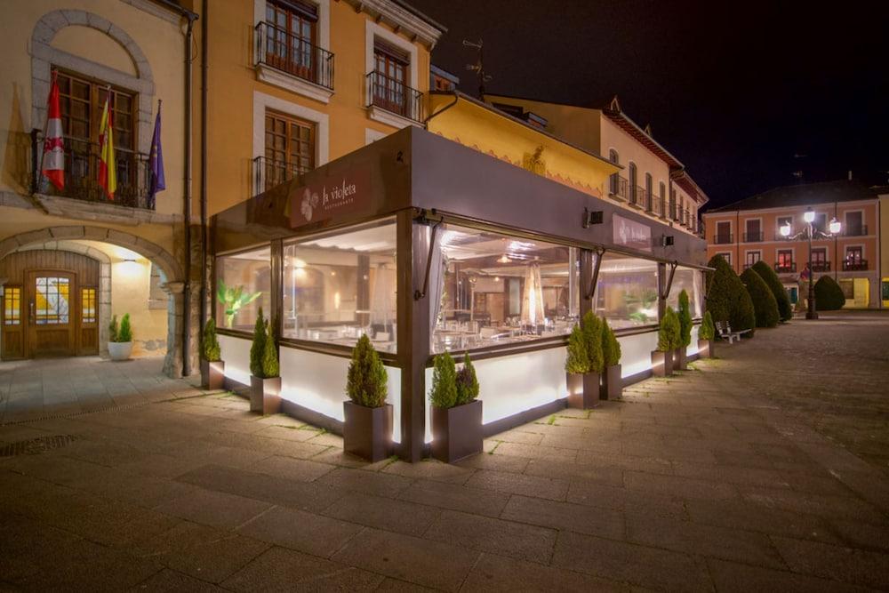 Hotel Aroi Bierzo Plaza Ponferrada Exteriör bild