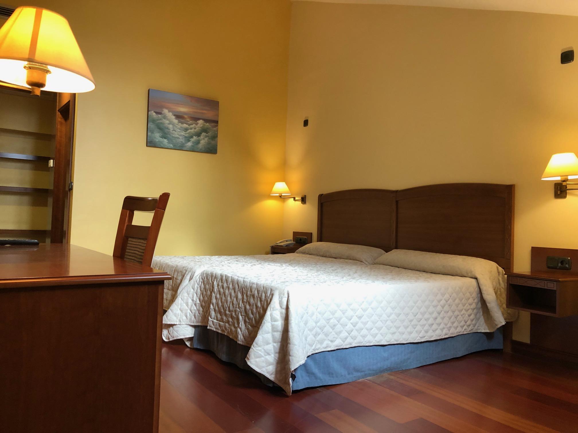Hotel Aroi Bierzo Plaza Ponferrada Exteriör bild